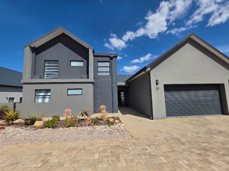 2 Bedroom Property for Sale in Outeniquasbosch Western Cape